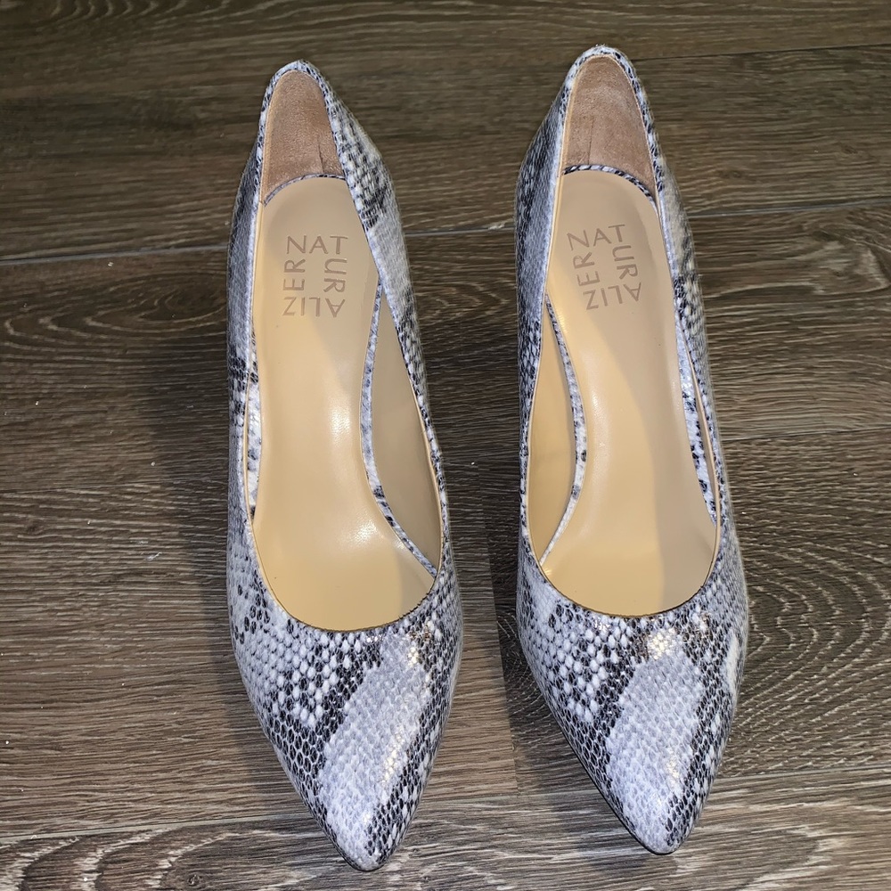 Snake skin pumps